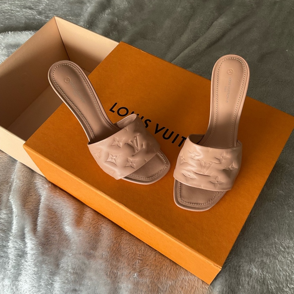 Originals Louis Vuitton Women's Beige Slide heels